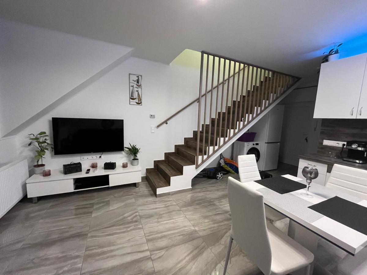 Ciao Lilla Apartman Кестхей Екстер'єр фото