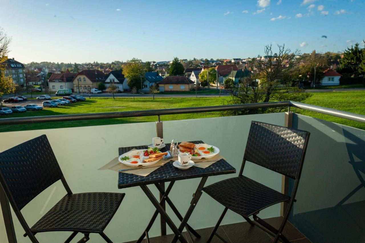 Ciao Lilla Apartman Кестхей Екстер'єр фото