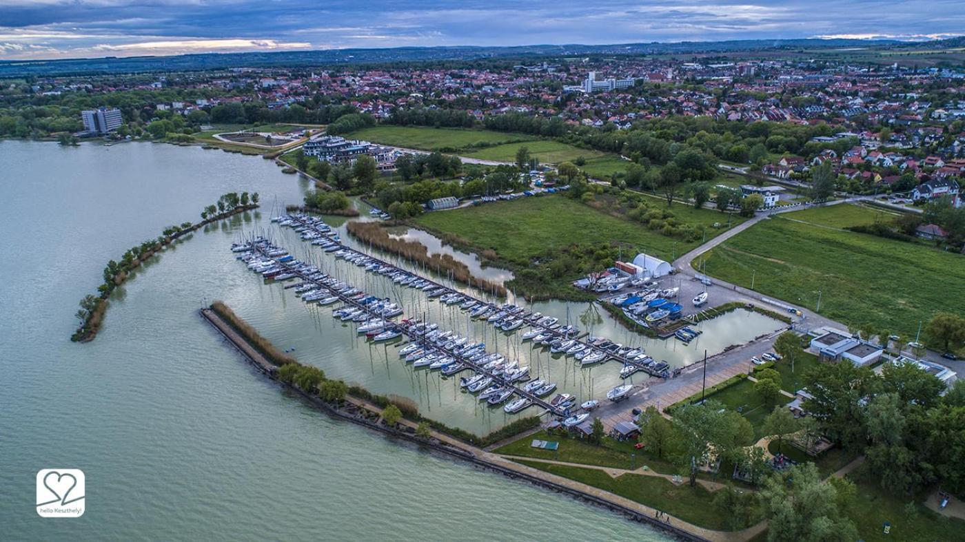 Ciao Lilla Apartman Кестхей Екстер'єр фото